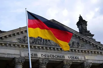 Alemania abre vacantes para enfermeros mexicanos con sueldo superior a 42 mil pesos mensuales.
