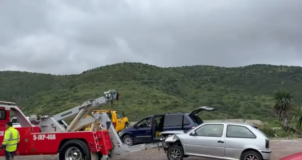 Tráfico desviado tras accidentes en la carretera Real del Monte