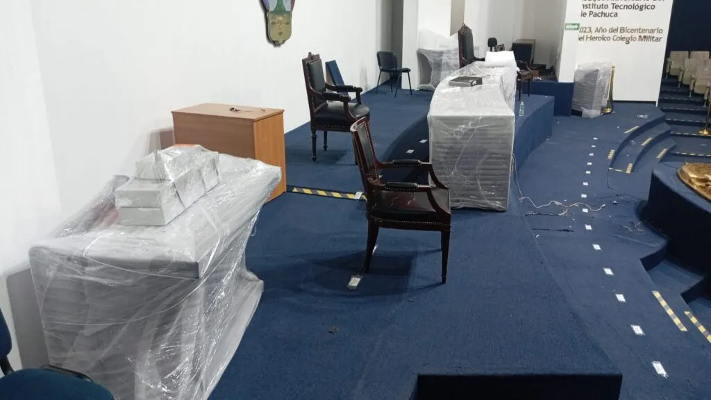 Inicia remodelación del Congreso de Hidalgo con demolición del salón del pleno