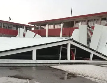 Granizada tira techo en primaria de Tizayuca; cancelan clases