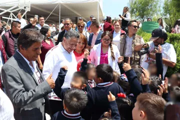 Julio Menchaca visita San Salvador y anuncia obras públicas