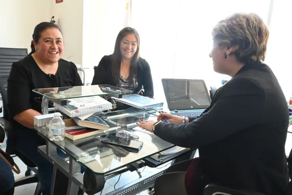 Julio Menchaca apoya a investigadores a través del Fondo Hidalgo, Ciencia y Tecnología