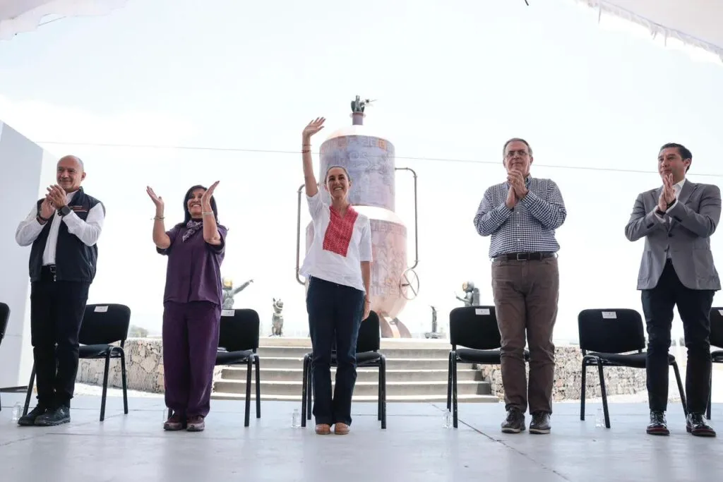 Sheinbaum inaugura primer polo económico en Tlaxcala