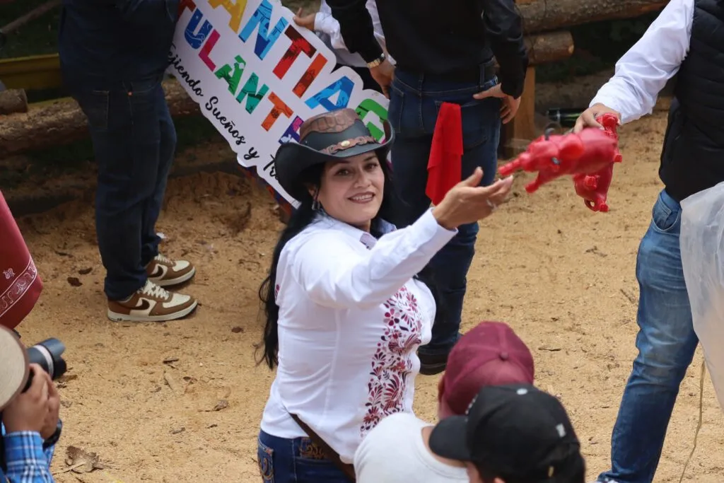 Santiagada 2025 se realiza en Santiago Tulantepec pese a protestas: deja nueve heridos