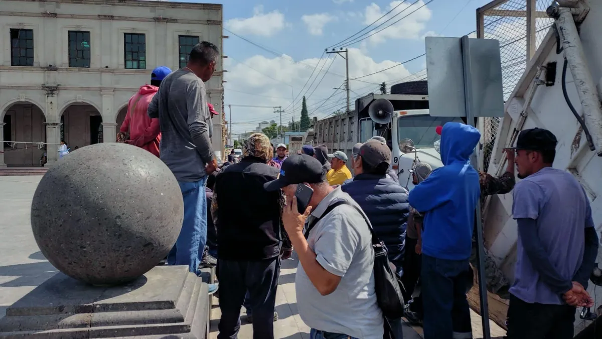 Trabajadores de limpia en Actopan protestan por condiciones precarias