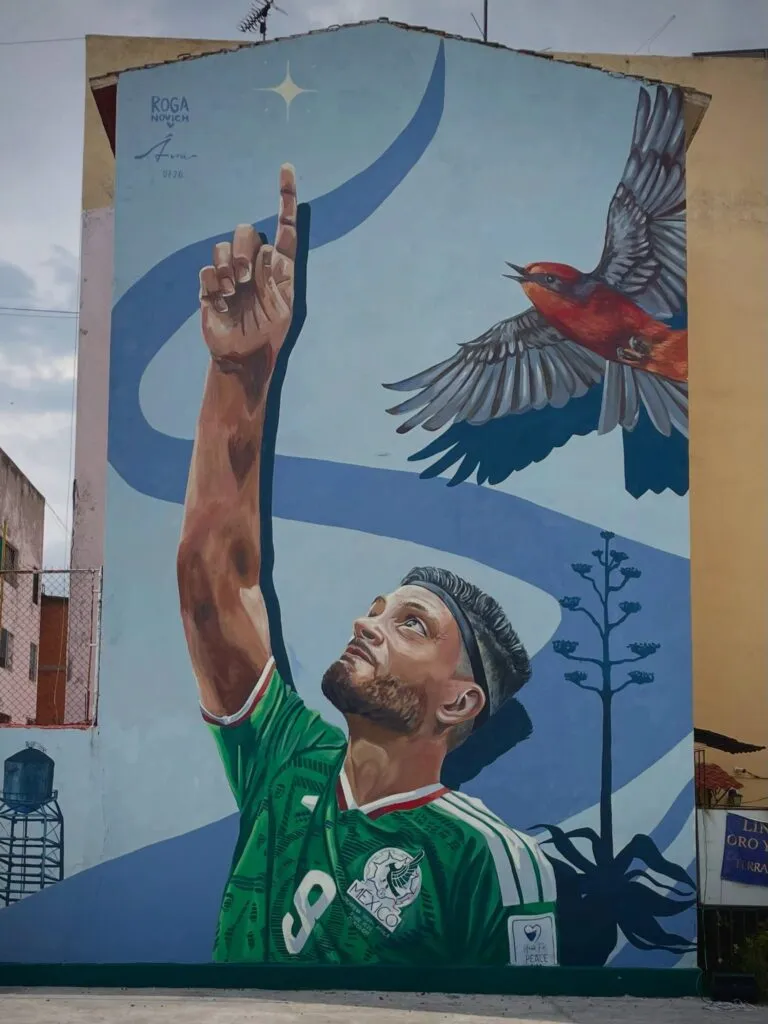 Raúl Jiménez inspira nuevo mural en Tepeji del Río