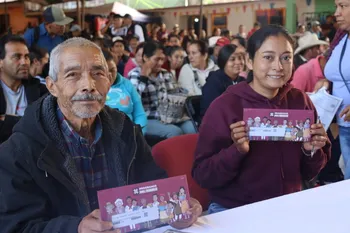 Hidalgo avanza con entrega de tarjetas para personas cuidadoras