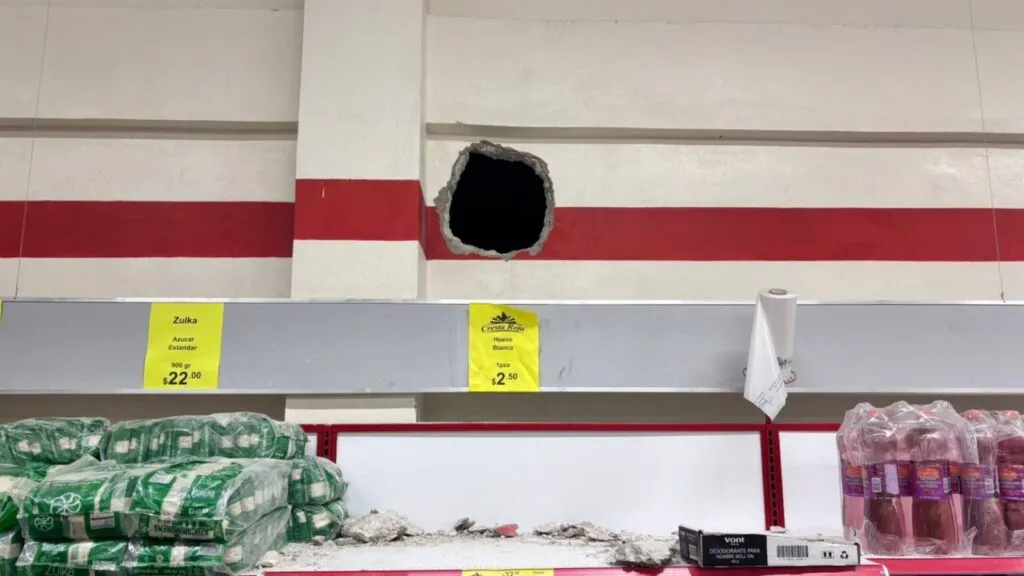 ¡Con las manos en la masa! Detienen a dos hombres por robo a tienda 3B en Tulancingo