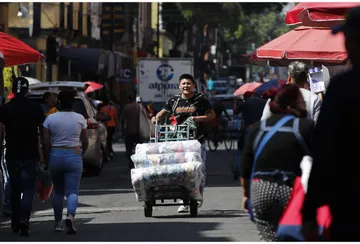 Aumentó el empleo en mayo, pero también la informalidad: Inegi