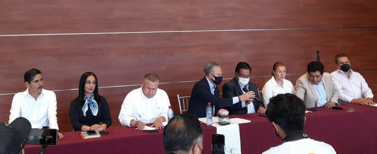 Julio Menchaca: exdiputados del PRI-PAN-PRD se suman a su candidatura