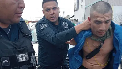 Intentaba robar una camioneta a plena luz del día y vecinos lo descubren en Tizayuca