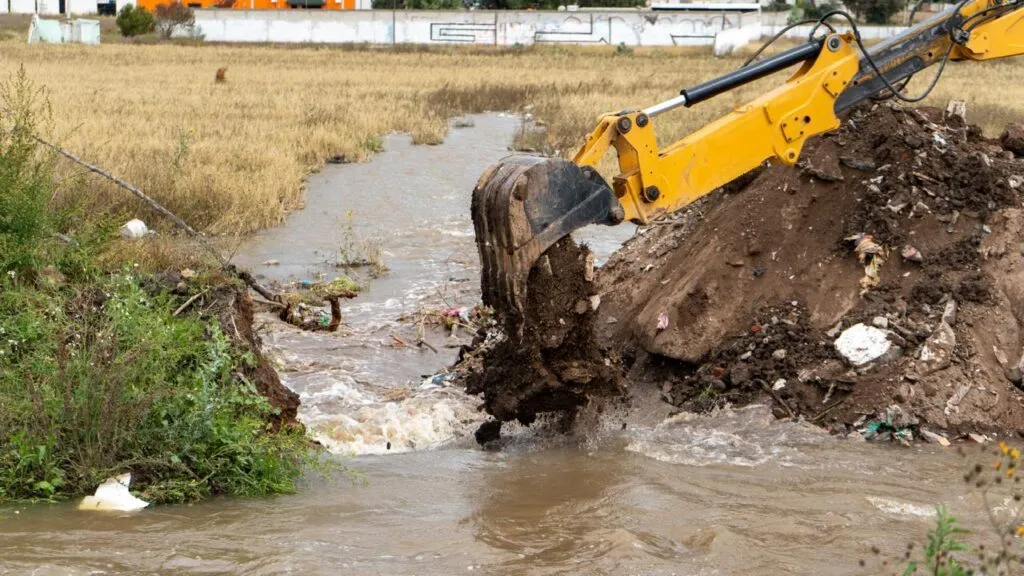 Mineral de la Reforma refuerza limpieza de drenes y operativos ante lluvias para prevenir inundaciones