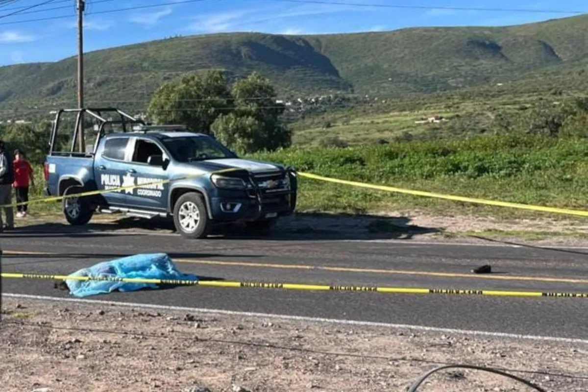 Mujer muere atropellada en San Agustín Tlaxiaca; conductor se dio a la fuga