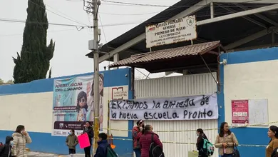 Prometieron millones pero la obra sigue abandonada; más de 300 alumnos siguen en riesgo
