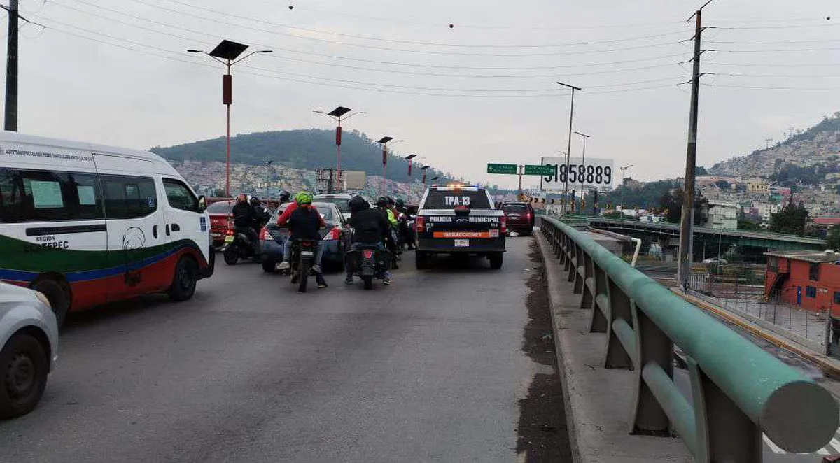 Autopista México-Pachuca: arrollan a sujeto en puente de Ecatepec