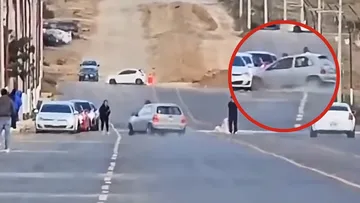 Accidente durante una jornada de arrancones en el bulevar Industrial de Ciudad Sahagún.