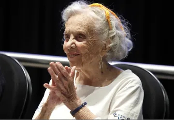Poniatowska critica a los ‘influencers’ que “deshumanizan” el periodismo