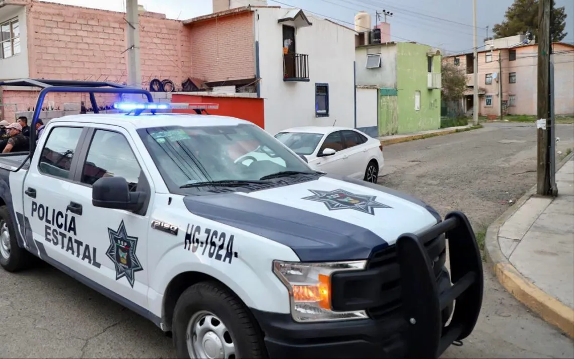 Tizayuca: caen dos narcomenudistas con armas y altar a la Santa Muerte