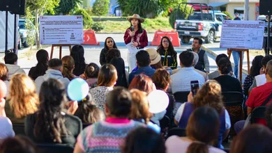 Mejoran seguridad y movilidad en la colonia Expresidentes con obras de alumbrado y urbanización