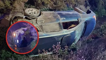 Camioneta volcada