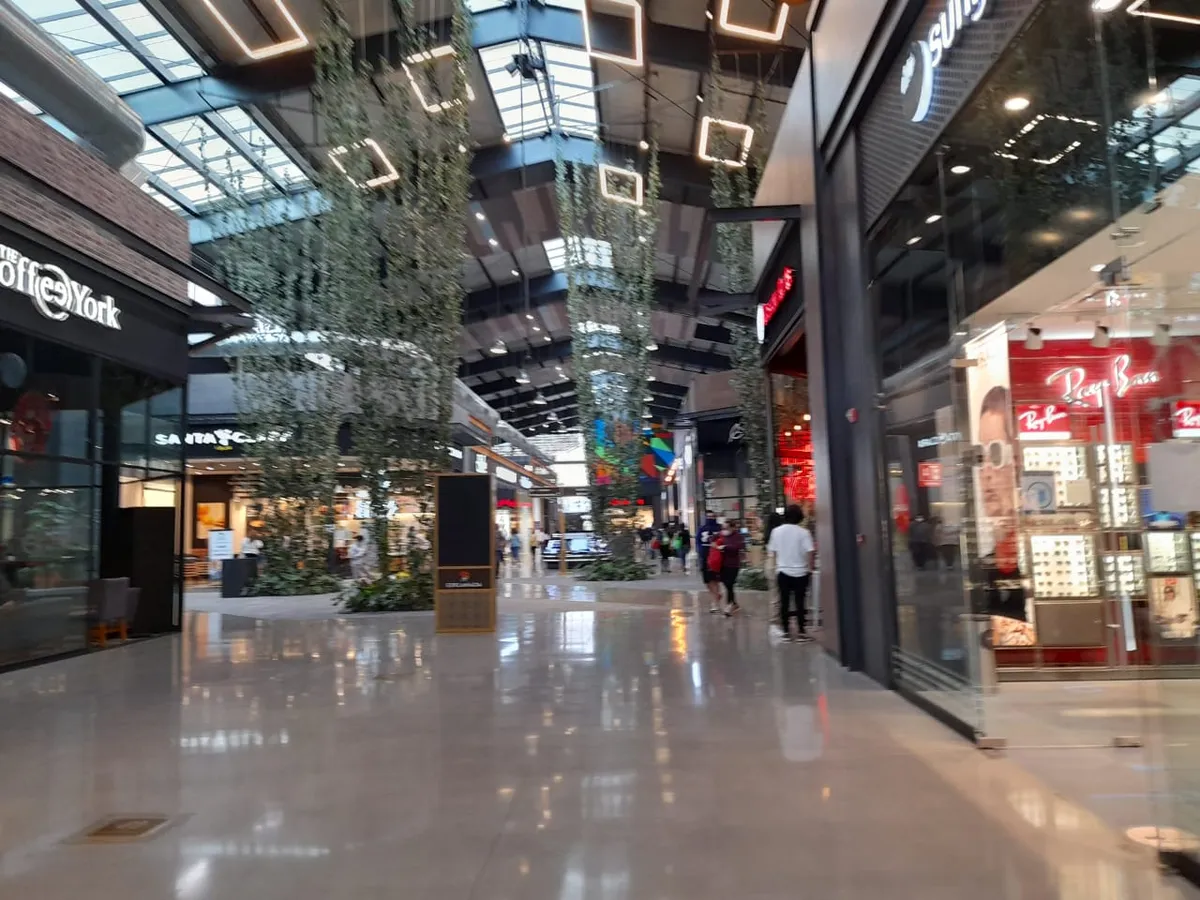 Vacuna será requisito para entrar a plazas comerciales en Mineral de La Reforma