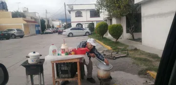 Pachuca: Joven pide viralizar a vendedor de esquites