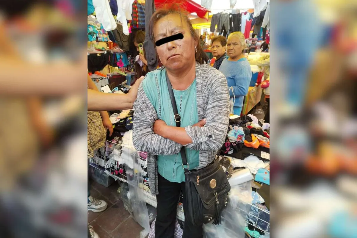 Detienen a mujer acusada de robar ropa interior en tianguis de Actopan