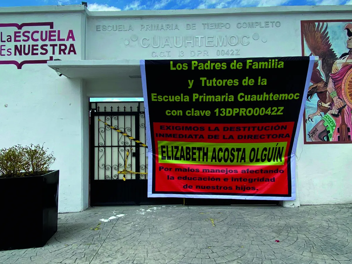 Exigen destitución de autoridades escolares en primaria de Mineral de la Reforma