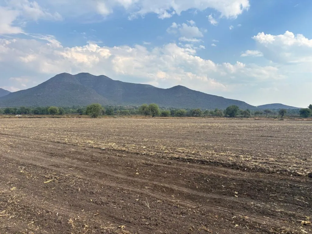 Hidalgo avanza 28% en tecnificación del campo; busca ahorrar miles de litros de agua