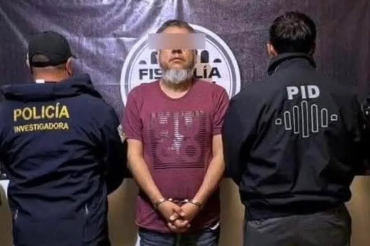 Moto y casco clave en la investigación del asesinato del alcalde de Pisaflores, Hidalgo.