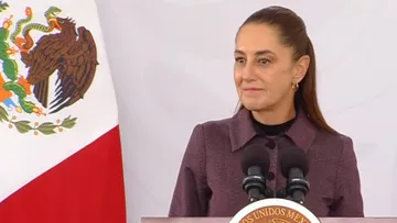 En Nayarit, el gobierno federal entregó tarjetas del programa Pensión Mujeres Bienestar y anunció nuevos apoyos sociales.