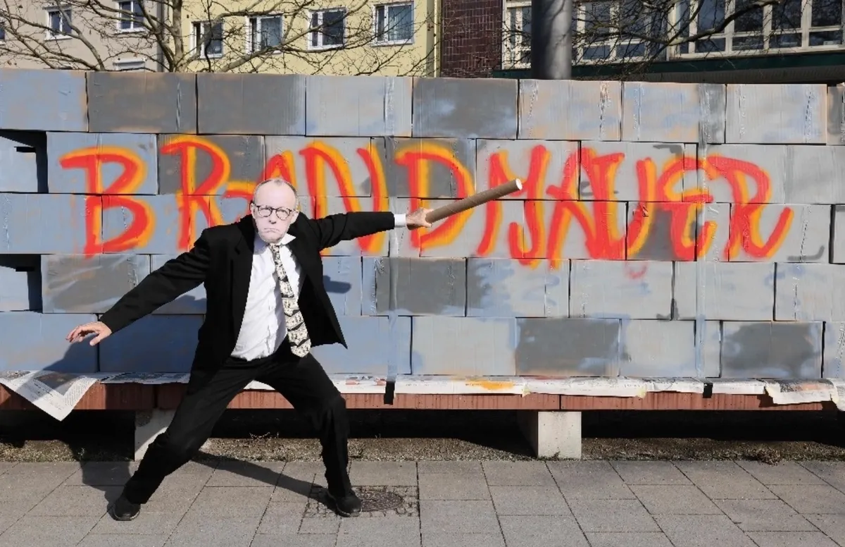 Ciudadanos alemanes acuden a las urnas en una jornada electoral marcada por la recesión y el auge de la extrema derecha.