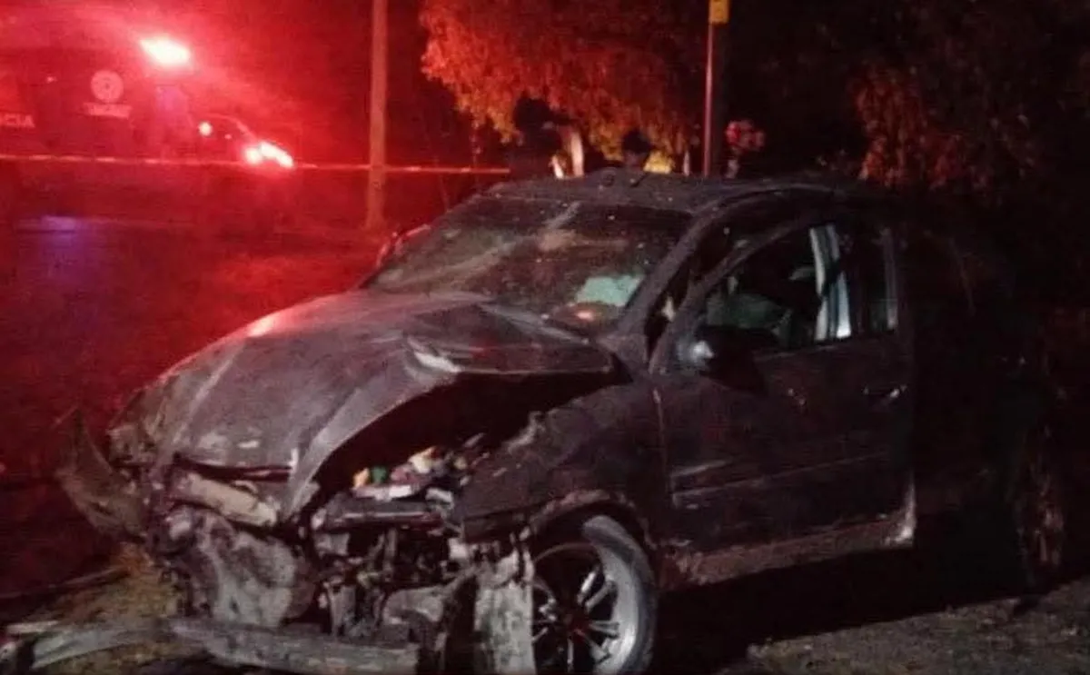 Un accidente vial dejó dos jóvenes sin vida y movilizó a cuerpos de emergencia en El Daxtha.