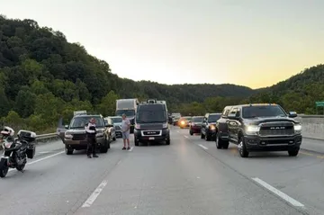 Balean a cinco personas en carretera de Kentucky