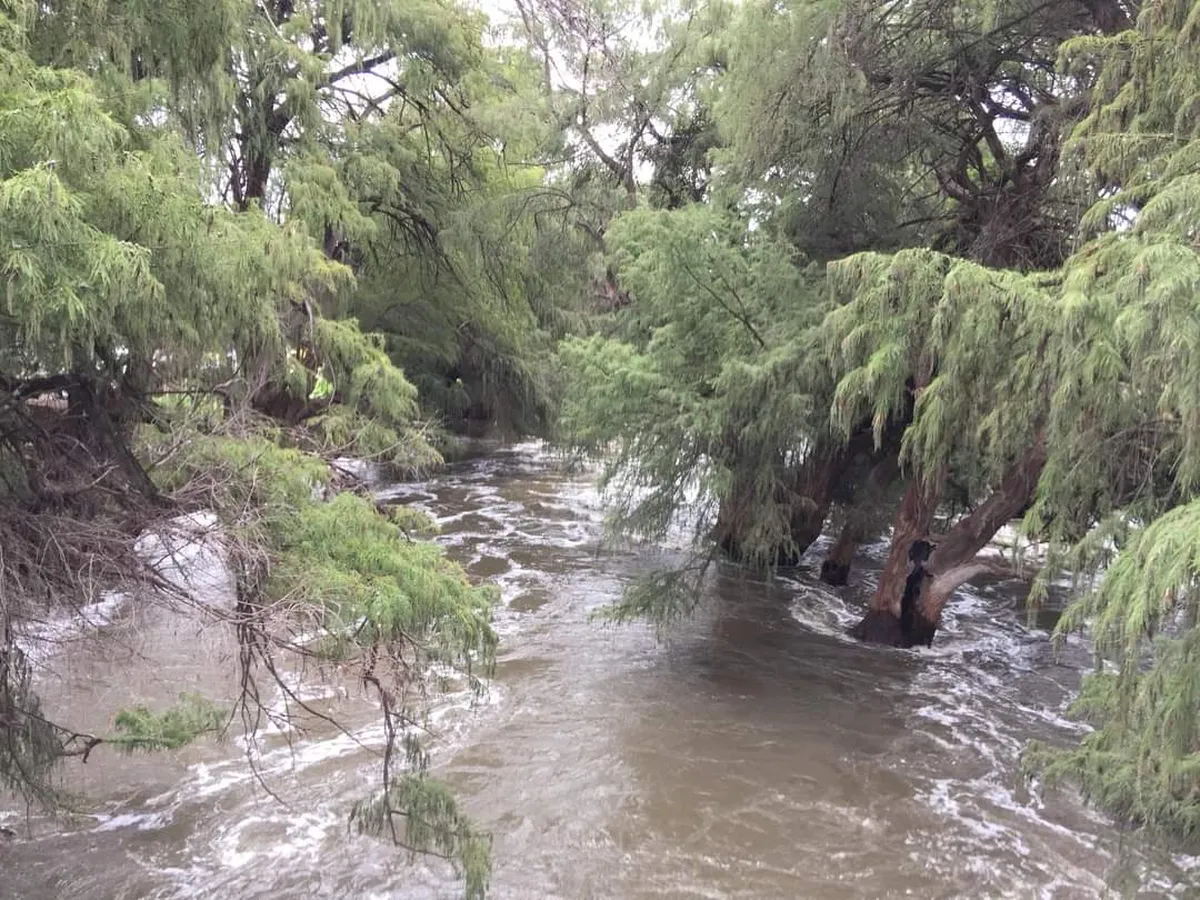Conagua sugiere prevención ante lluvias a pobladores de Tula