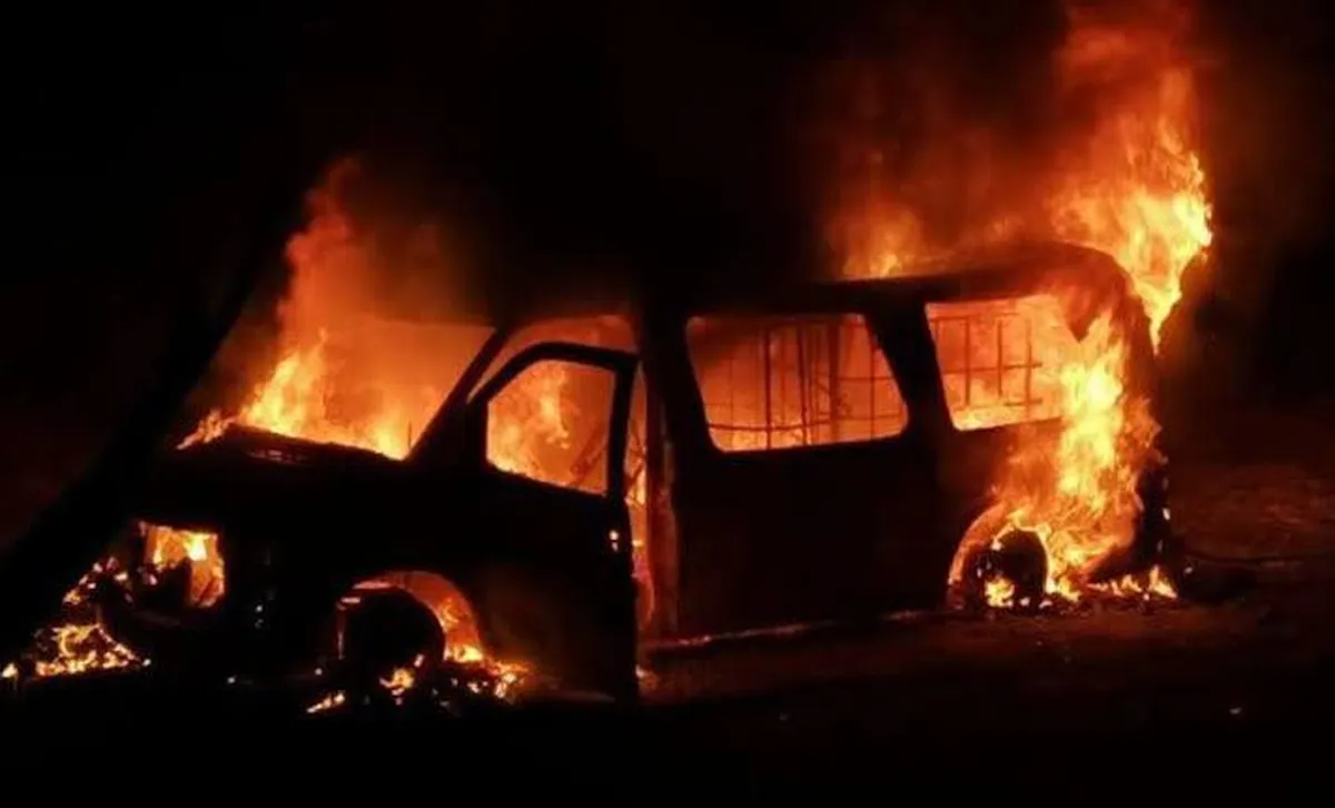 Pachuca: explota camioneta con huachicol; hallan toma clandestina