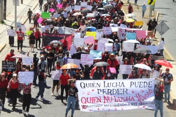 Busca UAEH mesas de trabajo divididas; universitarios quieren asamblea general