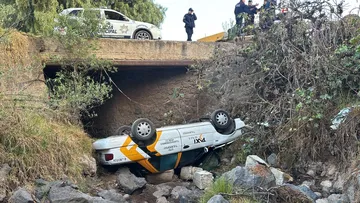 Taxi volcado