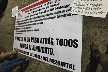 Sindicalizados se manifiestan en servicios de salud por falta de medicamentos