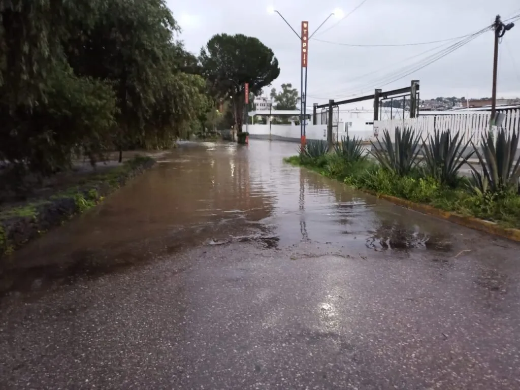Tepeji del Río activa protocolos de emergencia tras desbordamiento