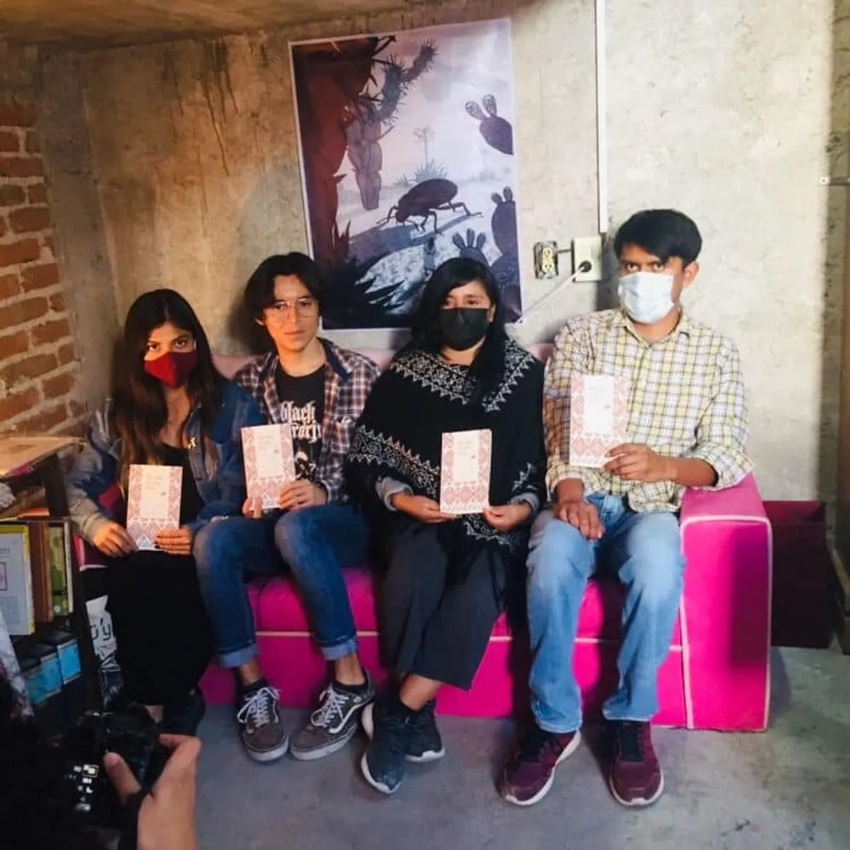 Presentan poemario trilingüe del Valle del Mezquital