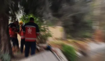Hallan cadáver en canal de aguas negras en Tula