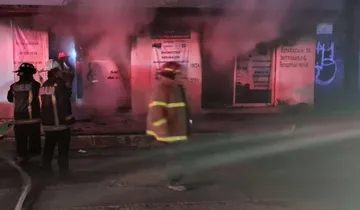 Pachuca: incendio consume local de impresoras