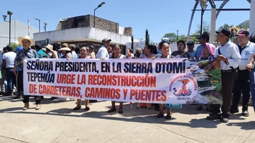 Claman por ayuda: Reciben a Sheinbaum en Tenango con peticiones de infraestructura y reubicación