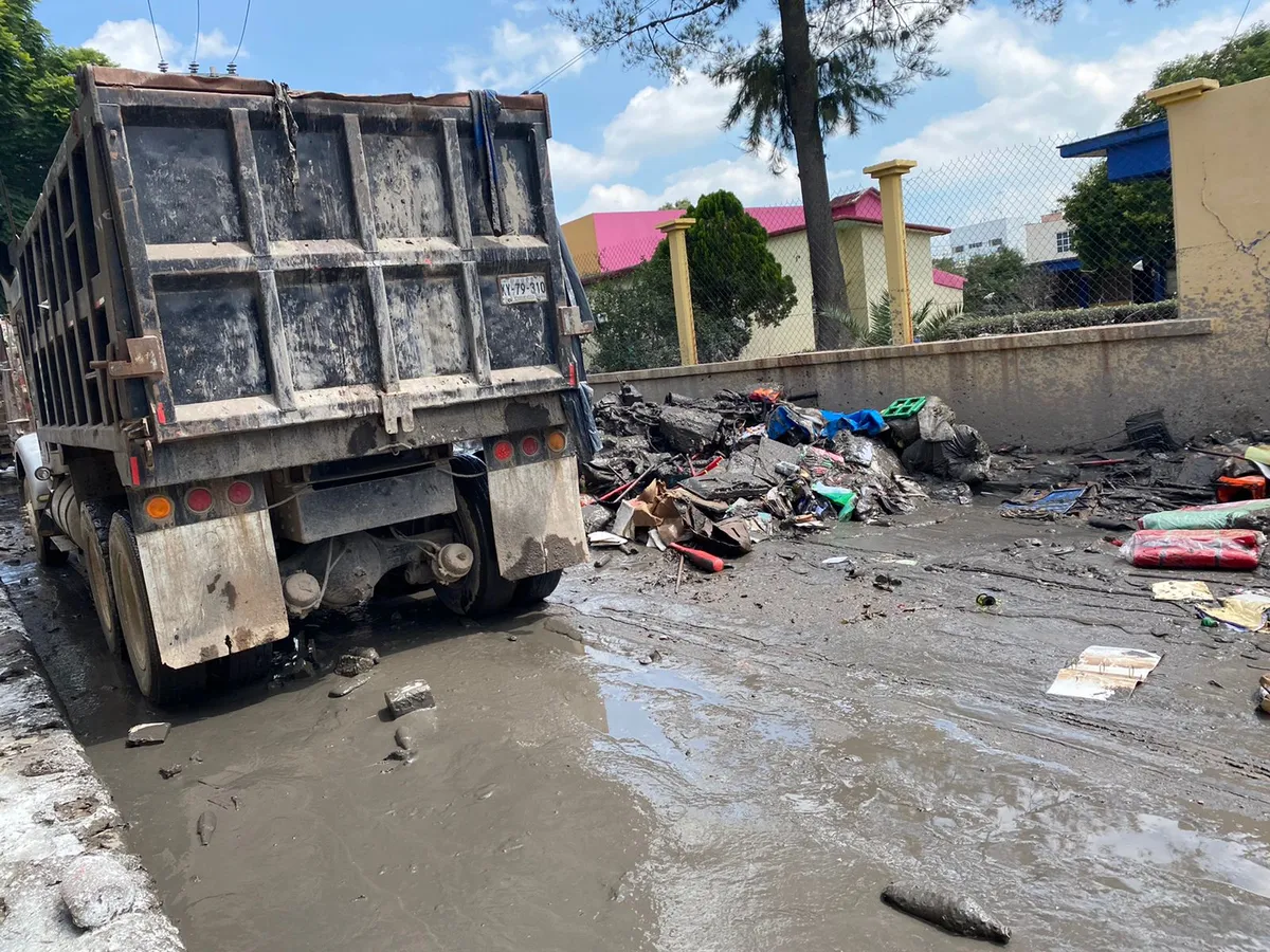 Denuncian lentitud en limpieza tras desbordamiento de río Tula