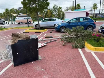 Accidente en Parque Cultural Hidalguense deja daños por 40 mil pesos