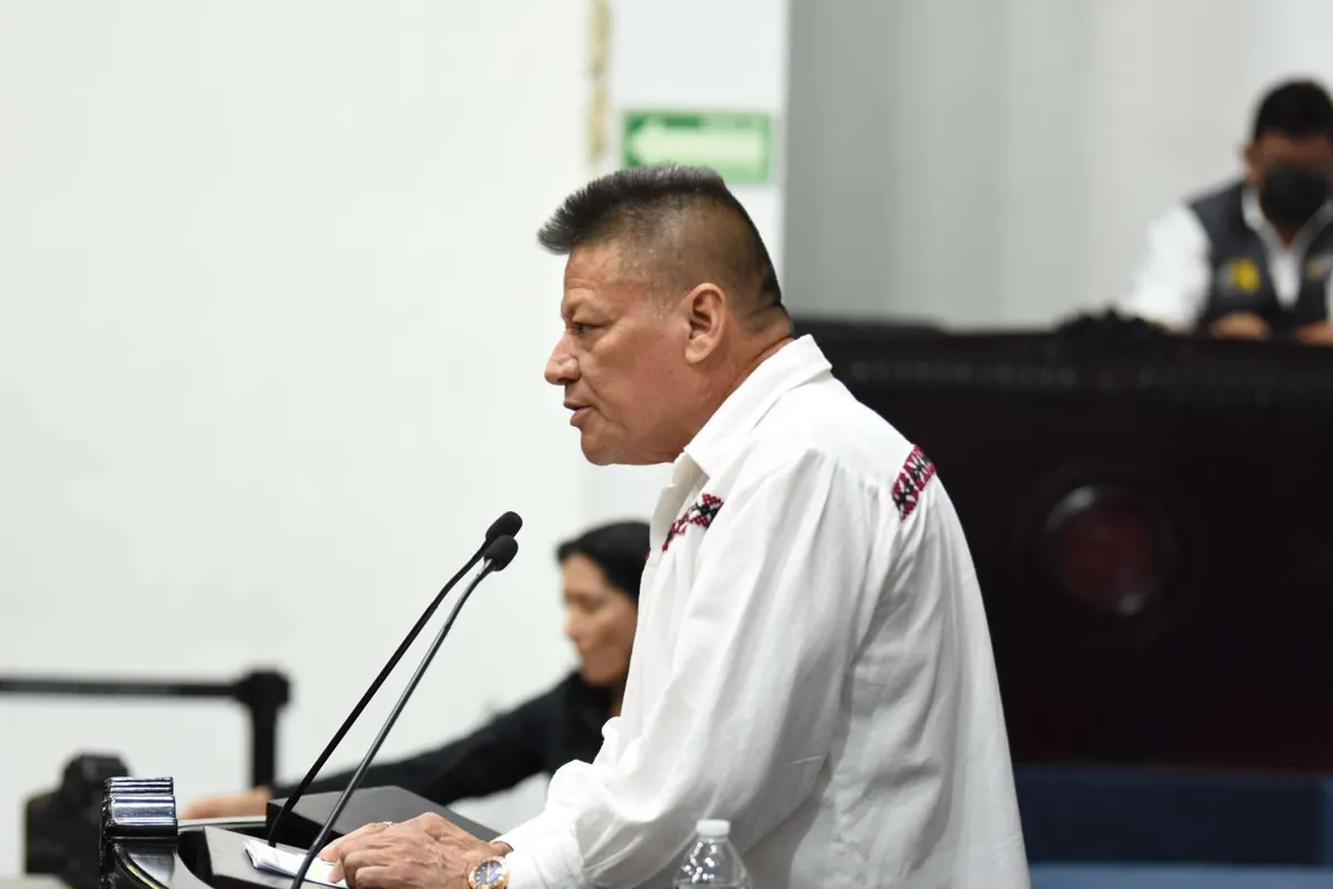 Solicita licencia diputado Fortunato González