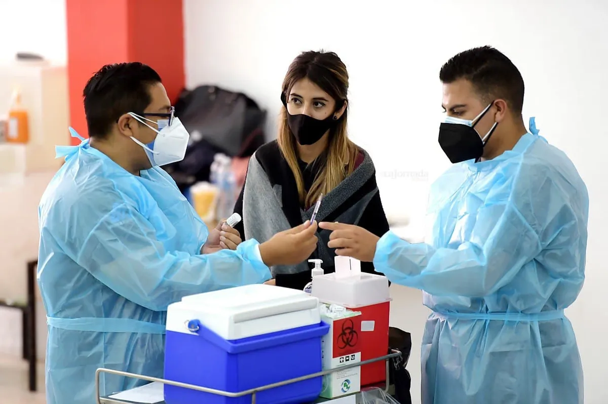 Salud admite rezago en vacunación de grupos de 40 a 49 y de 30 a 39 años