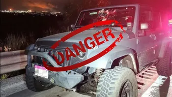 Jeep abandonada con marcas de arma de fuego es localizada durante la madrugada en el Arco Norte, Hidalgo.