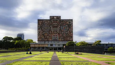 "Ofrezco una disculpa a los aspirantes que obtuvieron su ingreso limpiamente", añadió.
